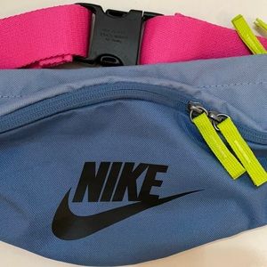 Nike HERITAGE Unisex In Blue Hip Pack Fanny Pack